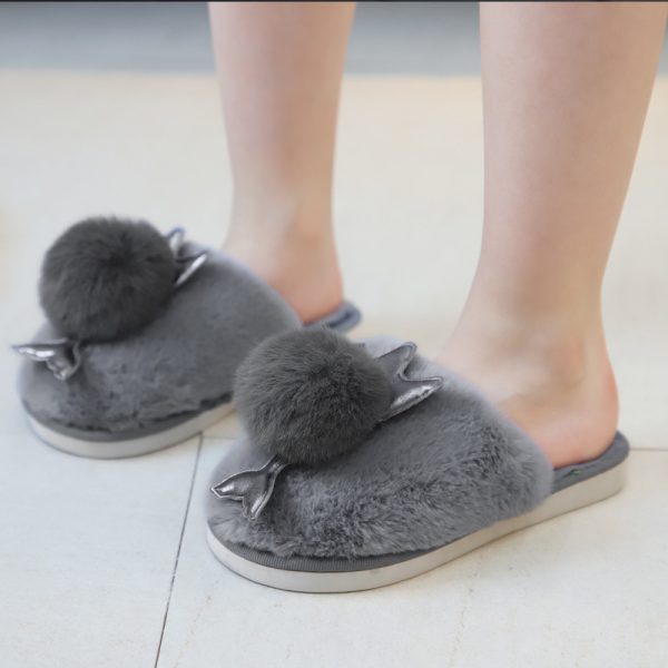 Winter Warm Fluffy Plush Home Slippers Fashion Black Round Toe Flats Sole Anti Slip children's Slippers