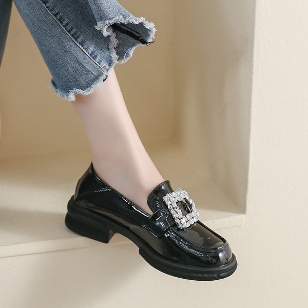 Lacquer leather fashion walking shoes college shoes women flats charm loafer shoes for women