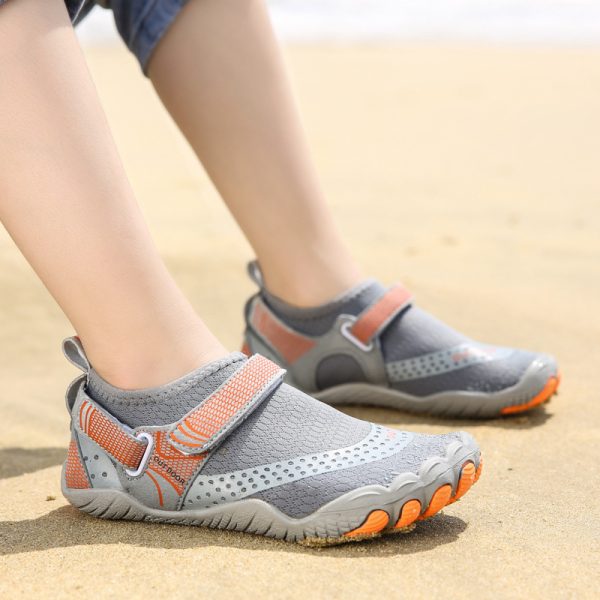 Winter New Arrival Comfortable Quick Drying Water Shoes Anti Slip Diving Swimming Outdoor Child Water Shoes