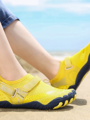 Winter New Arrival Comfortable Quick Drying Water Shoes Anti Slip Diving Swimming Outdoor Child Water Shoes